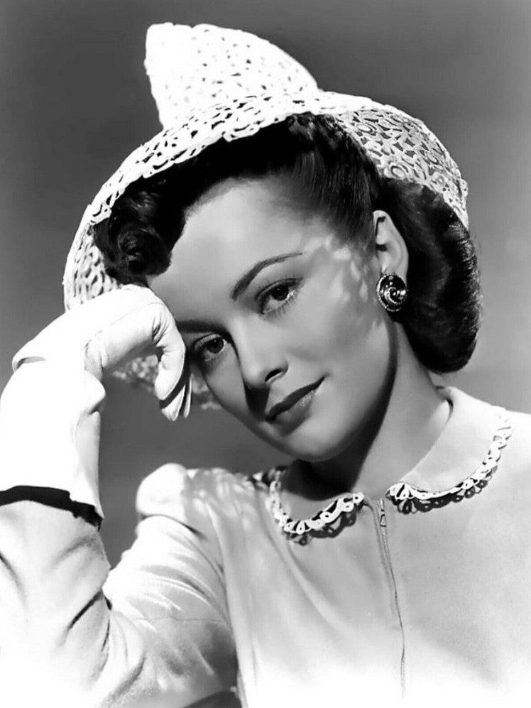 Olivia de Havilland 8.5 x 11 Black & White Photograph Art Print Photo Collectibles:Photographic Images:Photographs Style Your Walls